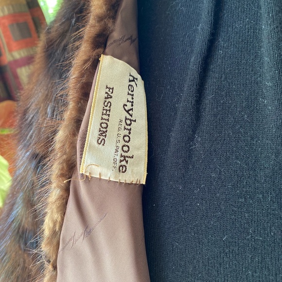 Kerry Brooke Mink Fur stole, shawl by Kerry Brooke Fashions. - Picture 3 of 17